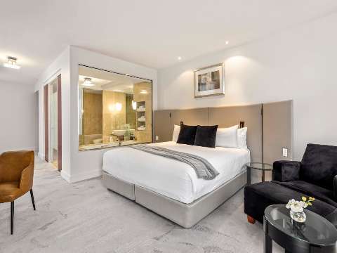Accommodation - Peppers Waymouth Hotel - Guest room - Adelaide